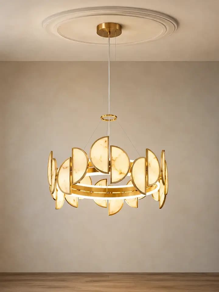 Vionessa Mermer Sarkıt Avize Eskitme Gold Kaplama 70 X 150 CM - gold bandın üstünde ve altında yer alan yarım ay mermer levhalı halka formunda sarkıt avize