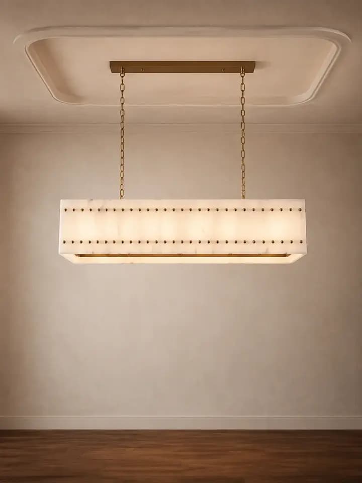 Elvoria Mermer Avize Eskitme 120 X 150 CM - pirinç perçinli mermer panellerden, iki zincirle asılı lineer avize